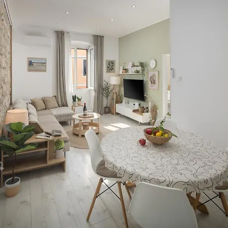 Storia Parentina * פורץ