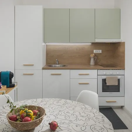 Apartment Storia Parentina