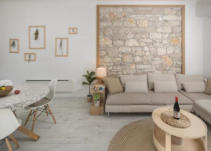 Storia Parentina Apartman *